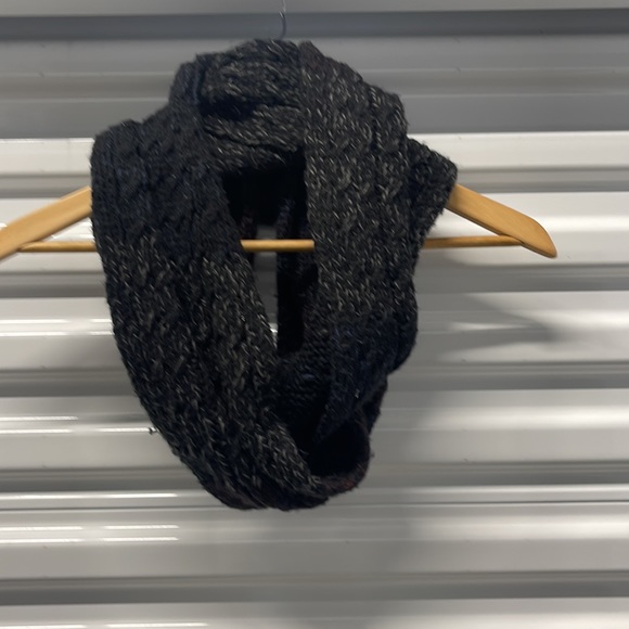 Scarf - Picture 2 of 2